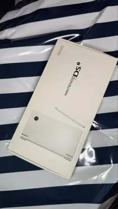 美品動作確認済 ニンテンドーds i 本体+ソフト4本セット