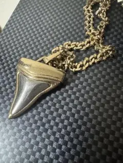 正規未使用 Givenchy ジバンシィ シャークトゥース ナロータイ GIVENCHY - ジバンシィ GIVENCHY シャークトゥース ネックレス
