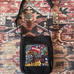 『メルカリ市 限定出品』THRASHER ショルダーバッグ ブラック