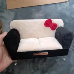 Hello Kitty ソファ型アクセサリーケース