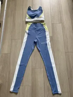 ROXY Sサイズヨガウェアセット ブラトップとレギンス、ショートパンツ