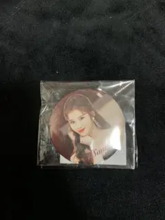 缶バッチ TWICE サナ