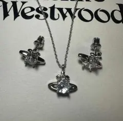 Vivienne Westwood ネックレスとピアスセット