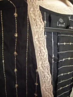 Laxmi  メルベイユアッシュ 黒 ノースリーブ 刺繍 M