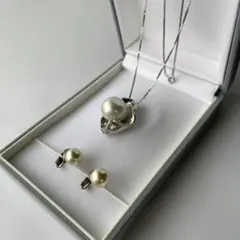 本真珠とシルバーのネックレスとピアスセット