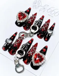 【No.009】ネイルチップ　地雷系量産型サブカルゴシックゴテゴテゴスロリ 赤黒