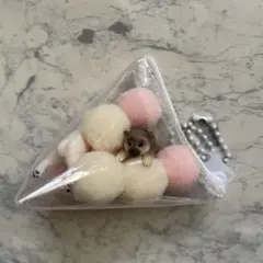 ガチャ詰めポーチ 芝犬　犬