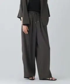【美品】マルチメリットワイドパンツ　LEPSIM