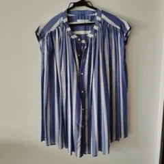ノースリーブシャツ 青と白のストライプ　新品未使用