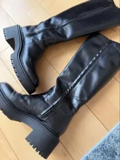 お値下げ❣️ザラZARAブラックレザーロングブーツ美品