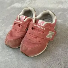new balance ピンク　スニーカー　13、5cm