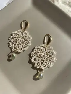 タティングレース ピアス ホワイト×ゴールド ナチュラル ハンドメイド