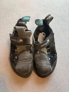 Item thumbnail for item 85e9efc2-95d8-43b7-ad4f-90205c129fbd