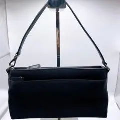 コーチ ハンドバッグ　アクセサリーポーチ ナイロン 黒　レディース　小物入れ