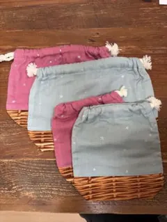 星柄巾着袋4個セット　お弁当袋　コップ入れ　給食セット