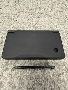 オークション商品 NINTENDO DSi ブラック 本体 スタイラスペン付き