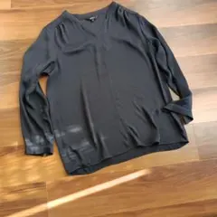 BOSCH ダークネイビー Vネック長袖シャツ 38