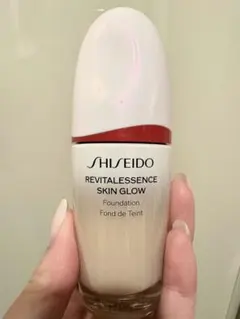SHISEIDO エッセンススキングロウ ファンデーション　250のサムネイル