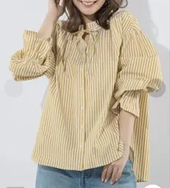 VICKY ブラウスのサムネイル