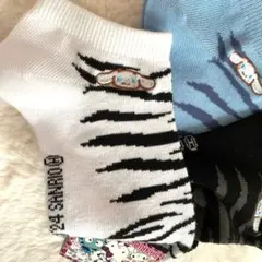 【新品】シナモロール ゼブラ柄 ソックス 3足セット　ヒョウ柄　豹柄