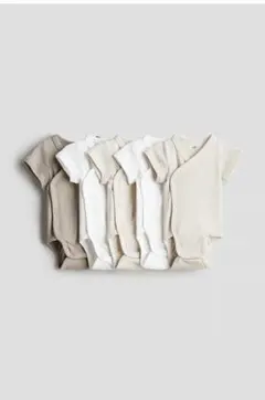 【新品未使用】H&M ベビー肌着・靴下セット 0-1ヶ月