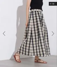 N.natural beauty basic シアーチェックフレアスカート