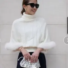 ホワイト タートルネック ケーブルポンチョニット新品