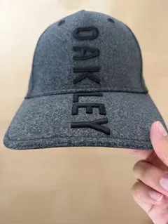 OAKLEY キャップ グレーのサムネイル