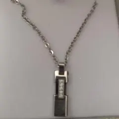 シルバーのストーン付きネックレス 新品　　特別価格お値下2300円