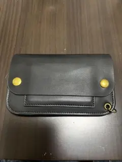 【美品】トラッカーウォレット 牛革 ブラック 真鍮コンパクト財布 バイカー