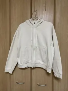 GU スウェットパーカー アイボリー Lサイズ