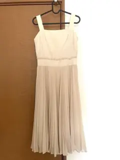 Exquis シャンパンゴールドシフォンプリーツドレス　9号