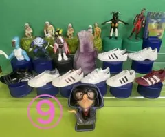 ⑨Adidas スニーカボトルキャップセット