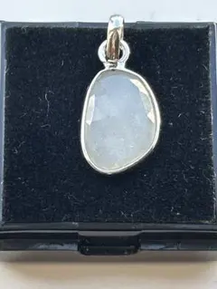 クレイジー価格❗️ムーンストーン ホワイト　シルバーペンダント　トップ