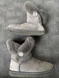 UGG アググレー ムートンブーツ24cm - メルカリ