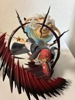 ワンピース フィギュア一番くじ 白ひげ シャンクス 2体セット - メルカリ