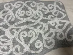 グレーとホワイトのスワール模様マット
