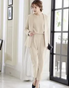 最安値♥️ flolia レディース セットアップ ベージュ