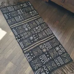 アフリカの伝統的な泥染め布 約140cm x 60cm