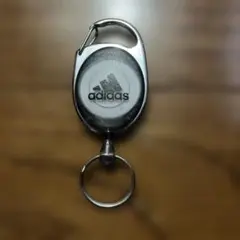 adidas キーホルダーのサムネイル