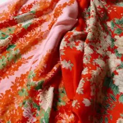 №188　古布　ハギレ　*正絹　錦紗縮緬　はぎれ*　64×133cm