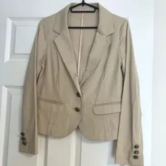 ベージュ テーラードジャケット