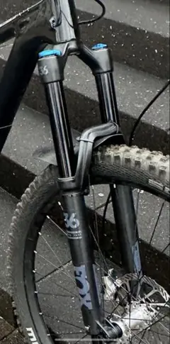 fox 36 170mmトラベル29インチ