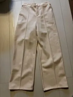 クリーム色 ワイドパンツ ゴムウエスト