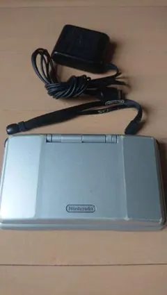 Nintendo DS シルバー 本体 ACアダプター付き