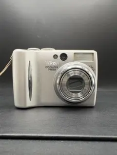 Nikon COOLPIX 7900 本体 充電器 SDカード ケース付 美品 - メルカリ