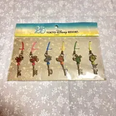 ディズニーランド　ミッキー　25周年　ストラップ　未使用未開封　新品　美品 新品 未使用 未開封 ディズニーリゾート 25周年 限定 ストラップ