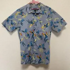 patagonia ゴートゥシャツ 総柄 インコ オウム 夏のサムネイル
