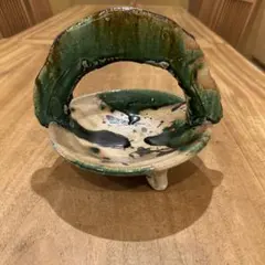 織部向付け瓢箪型 織部柄三つ足 - メルカリ