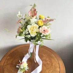 ラナンキュラスとカラーのはビタミンカラーブーケ